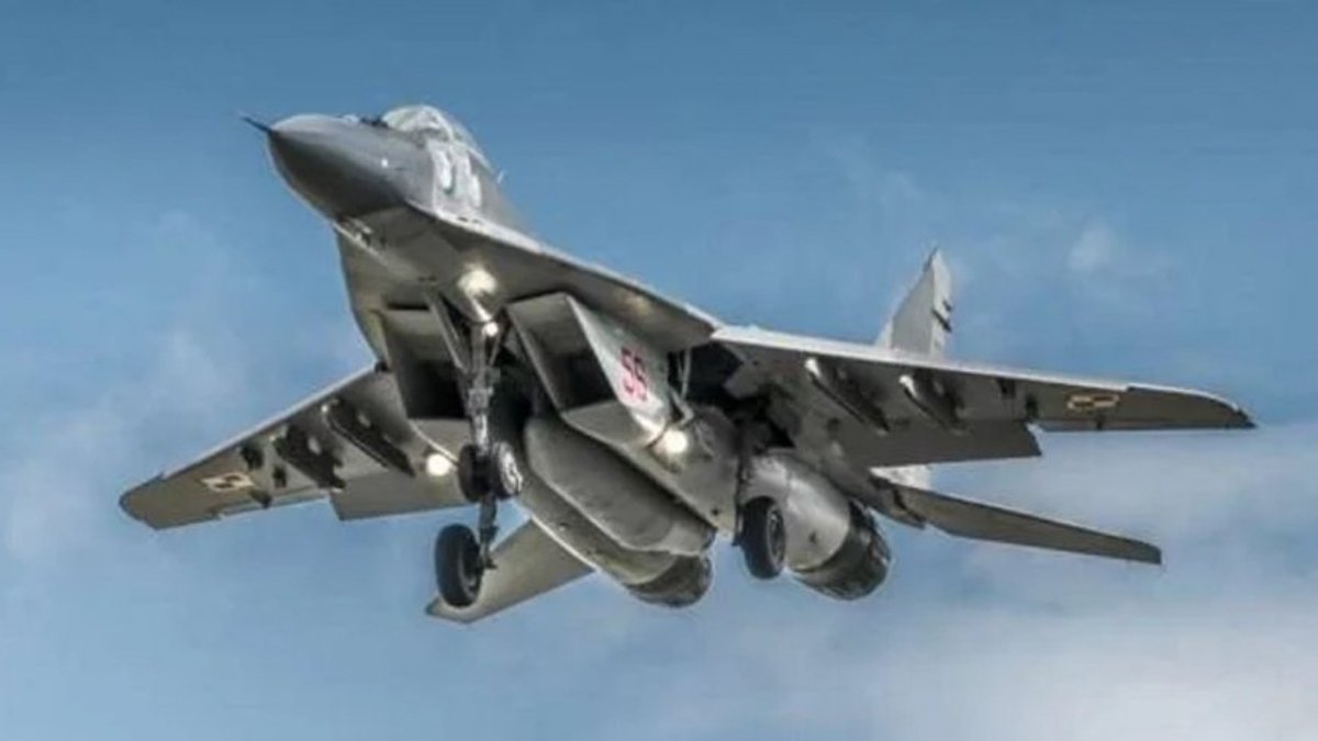 Polonya ve Slovakya, Ukrayna'ya savaş uçağı göndermeye hazır