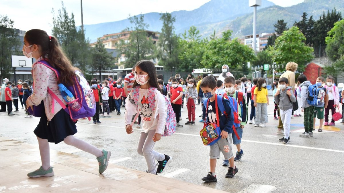 Adana, Gaziantep ve Osmaniye'de okullar 13 Mart'ta açılıyor