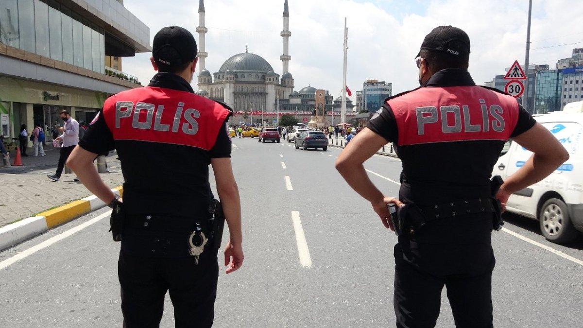 İstanbul'un birçok ilçesinde polis teyakkuza geçti