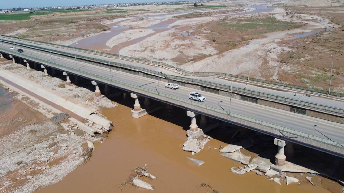 Irak'ın en uzun köprüsü yağışlara dayanamadı