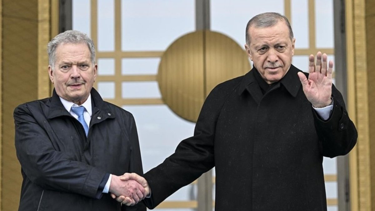 Erdoğan, Finlandiya liderini törenle karşıladı: Gündem NATO üyeliği