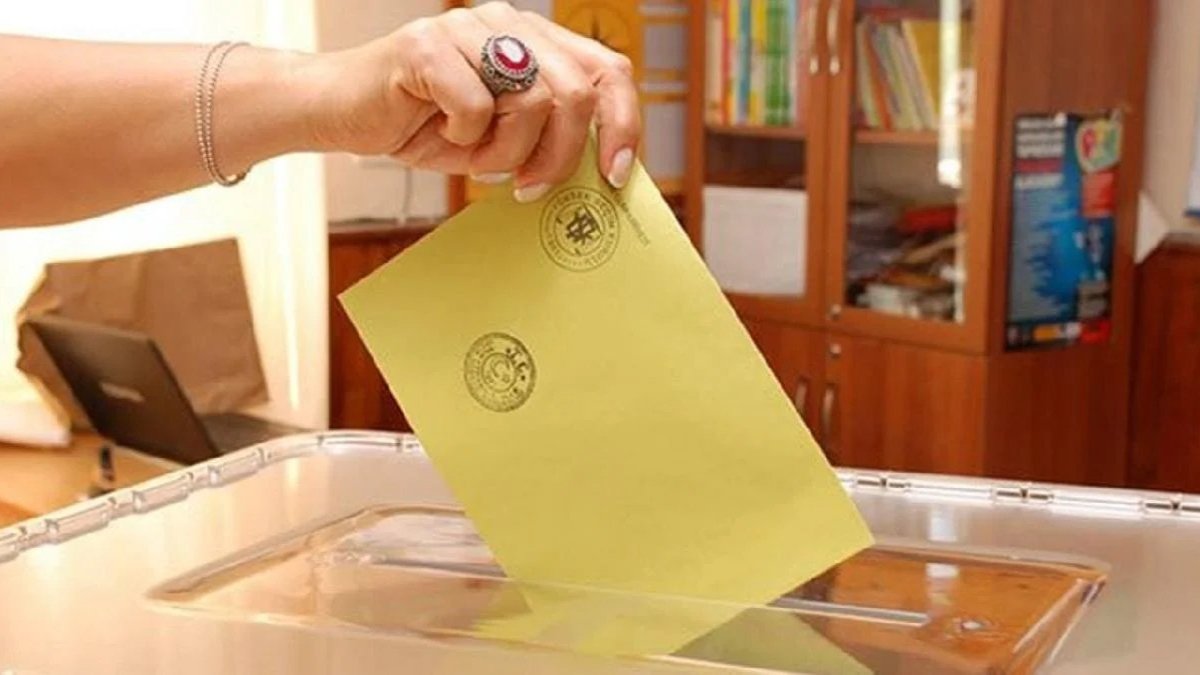 Cumhurbaşkanı adayları için 2'nci gün atılan imza sayıları açıklandı