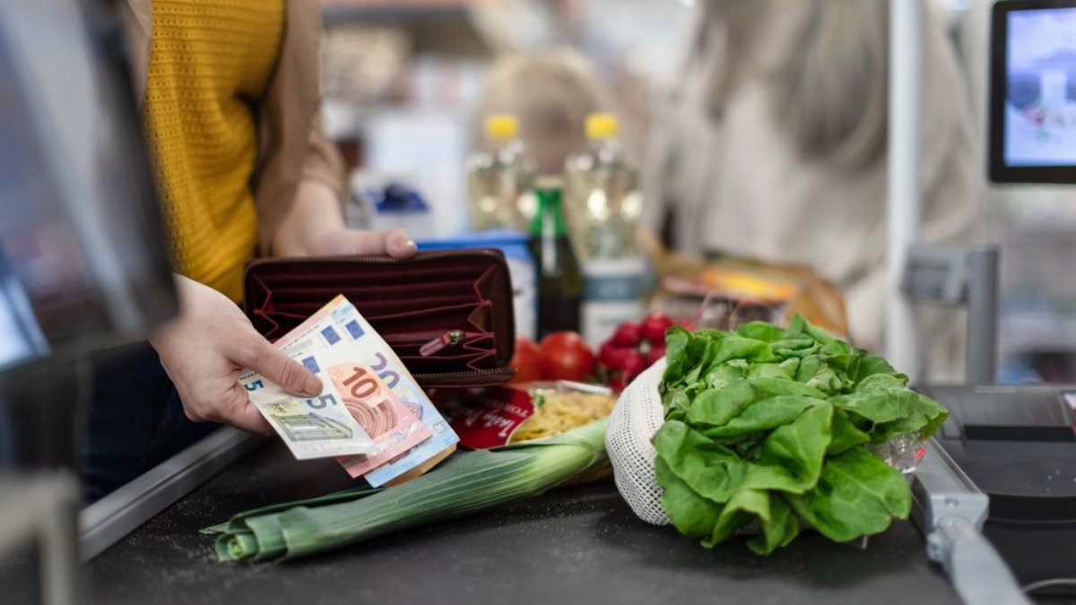 Euro Bölgesi'nde enflasyon martta yüzde 6,9 oldu