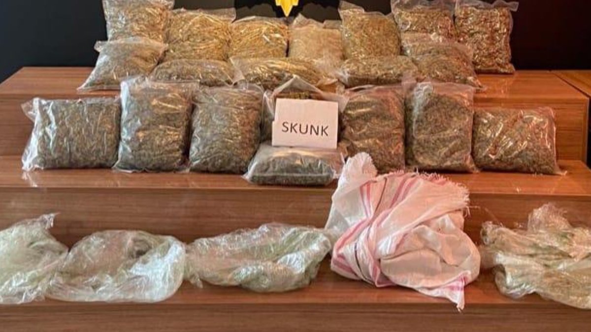 TIR'da 15 kilogramdan fazla uyuşturucu yakalandı
