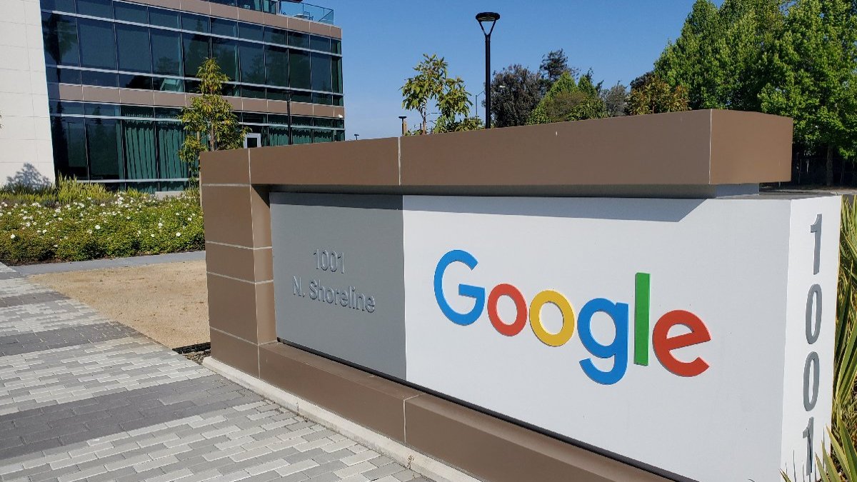 Google çalışanları işten çıkarmaları protesto etti