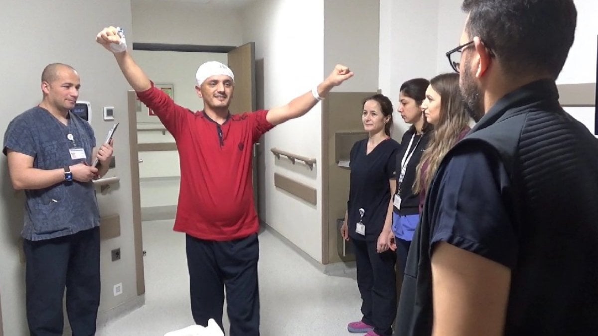 Hastaya bilinci açıkken, beyin tümörü ameliyatı yapıldı