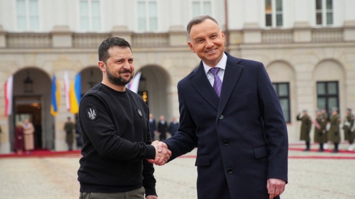 Polonya liderinden Zelenskiy'e 'Beyaz Kartal' nişanı
