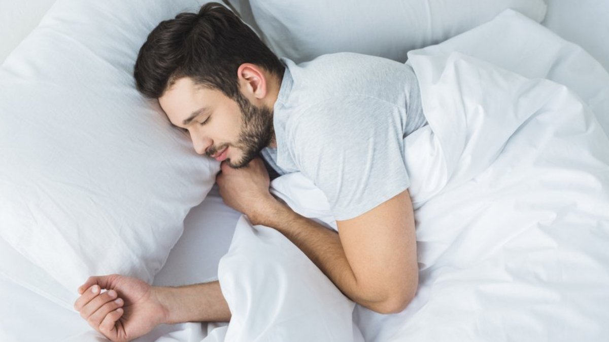 Bilim insanları uyku konusunda uyardı... Çok fazla uyumak da zararlı
