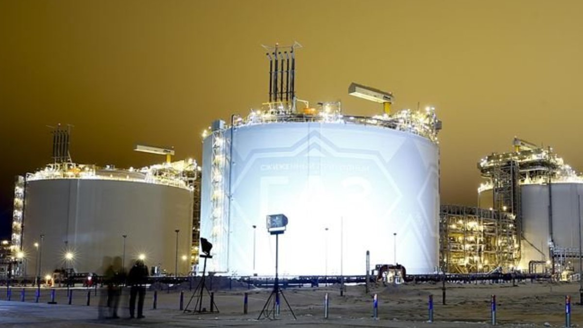 Novatek, Rusya'nın Sahalin-2 projesindeki Shell'e ait hisseleri alacak