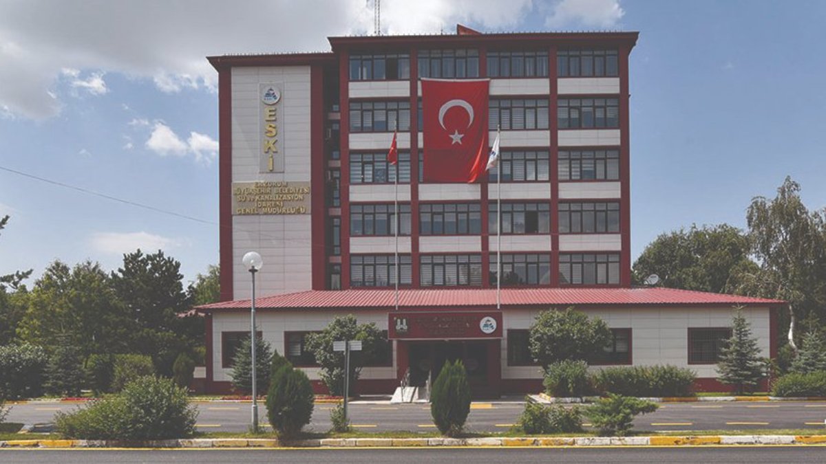 Erzurum Büyükşehir Belediyesi'ne bağlı ESKİ'de SMS'li maaş krizi