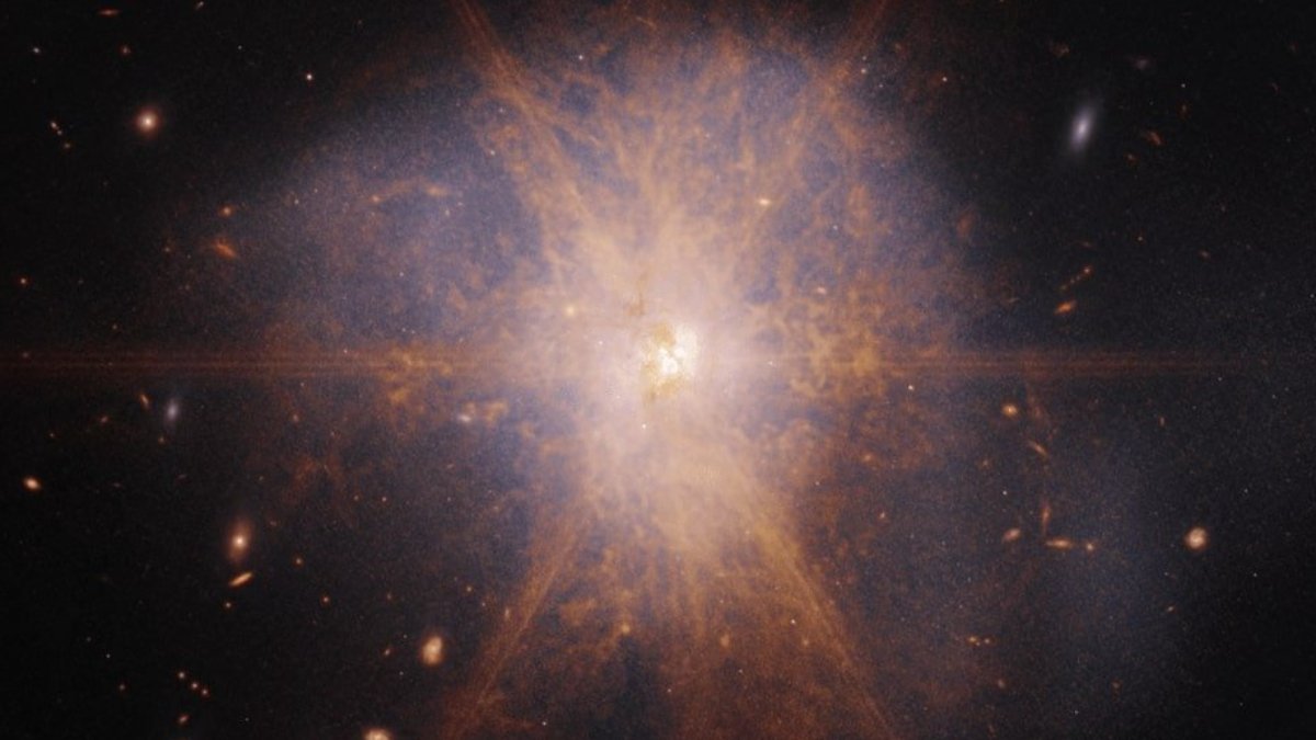 James Webb Teleskobu yıldız patlaması görüntüledi