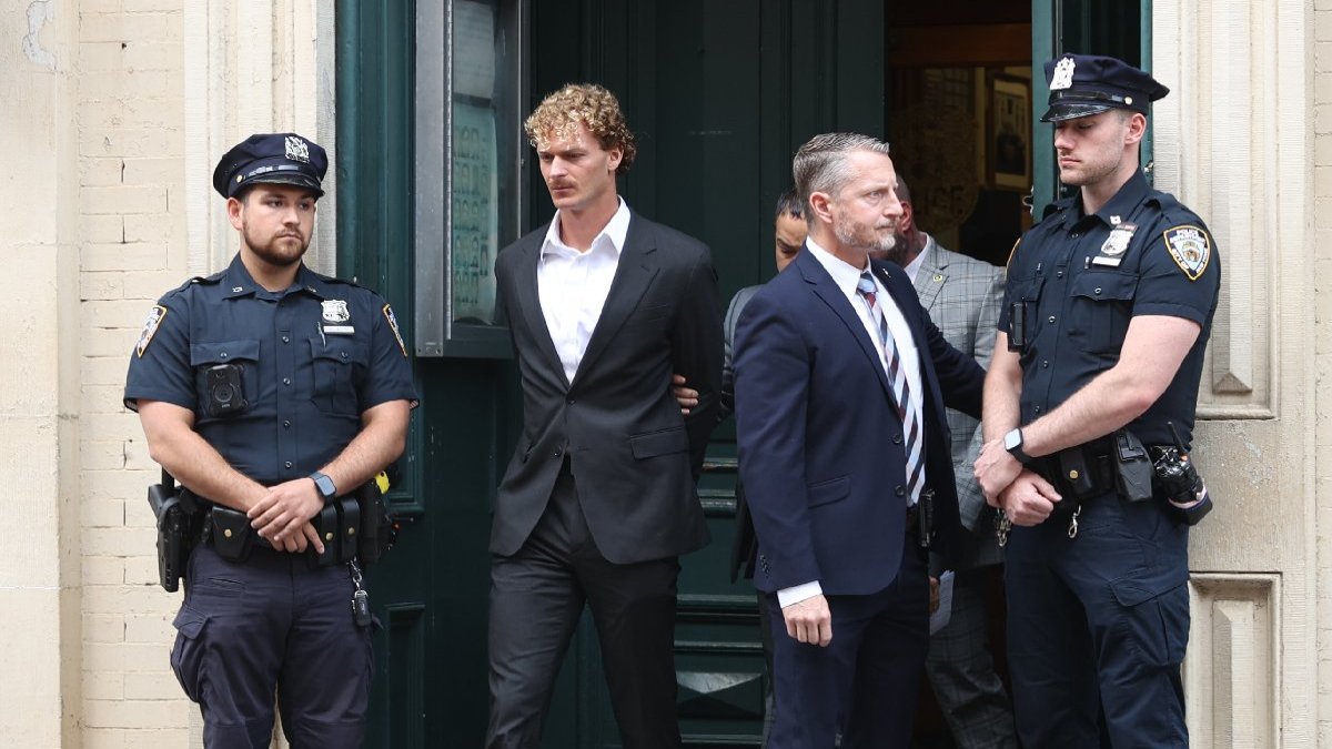 ABD'de siyahi evsiz adamı boğan eski asker serbest bırakıldı