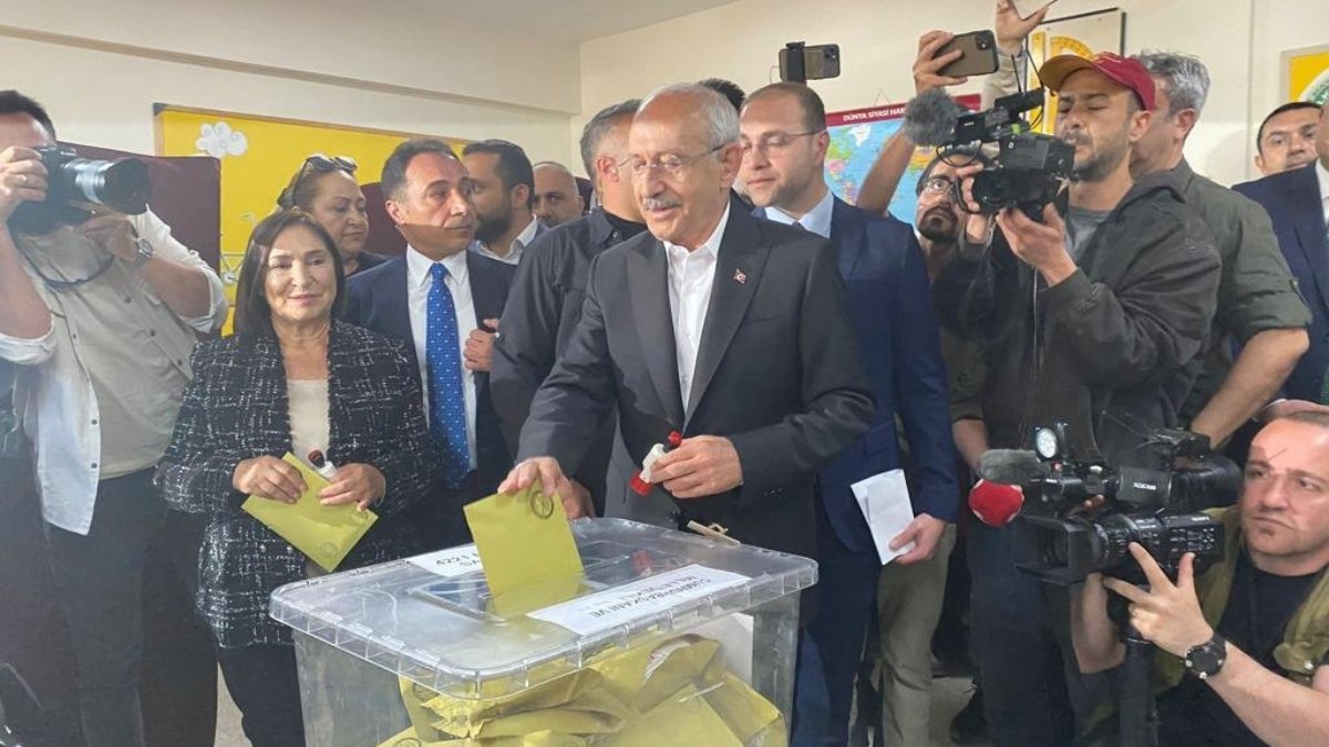 Kılıçdaroğlu, oy kullandığı sandıkta 1'inci çıktı