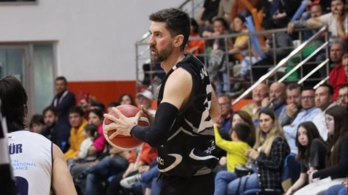 Erkan Veyseloğlu'ndan tarihi başarı Sözcü