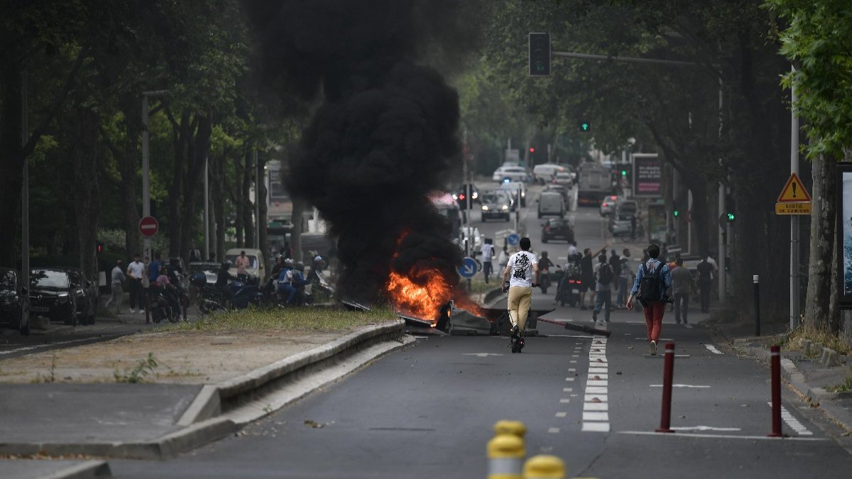 Fransa Başbakanı Borne: Düzeni yeniden tesis edene kadar çalışacağız