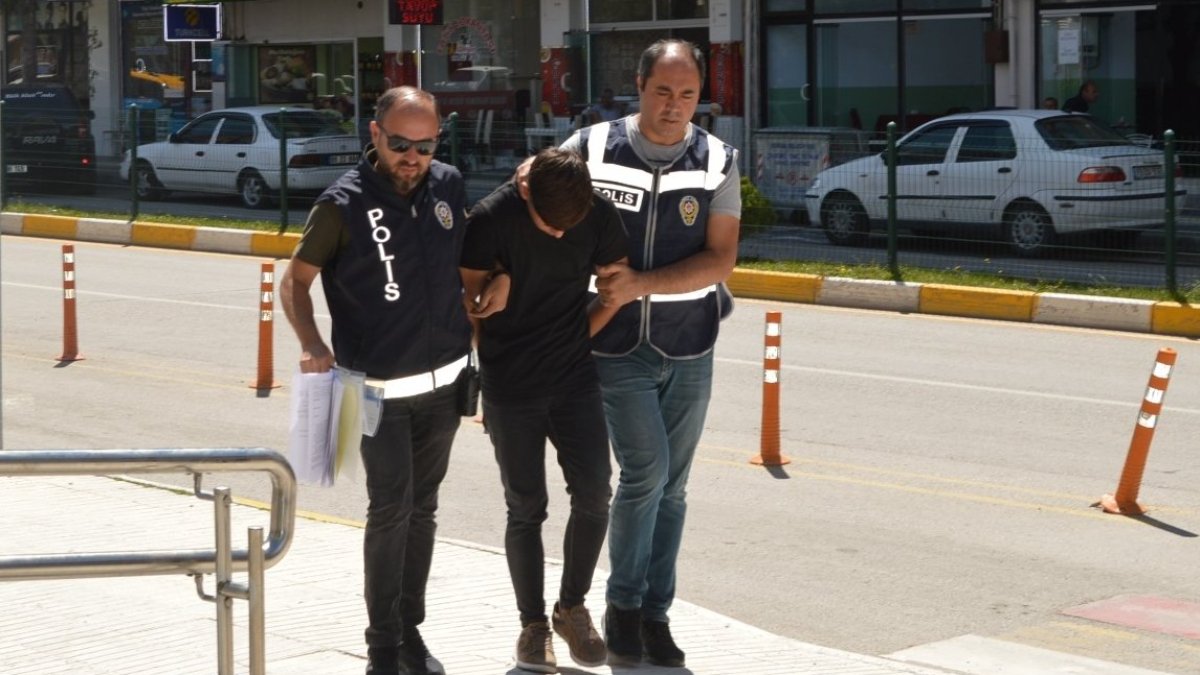 'Savcıyım' dedi, 400 bin lira dolandırdı