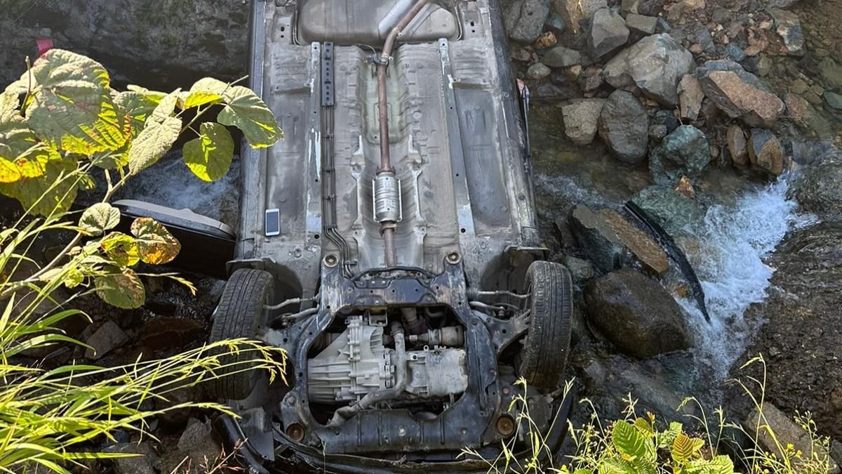 Şelaleden dönerken köprüden düştüler: 1 ölü 1 yaralı