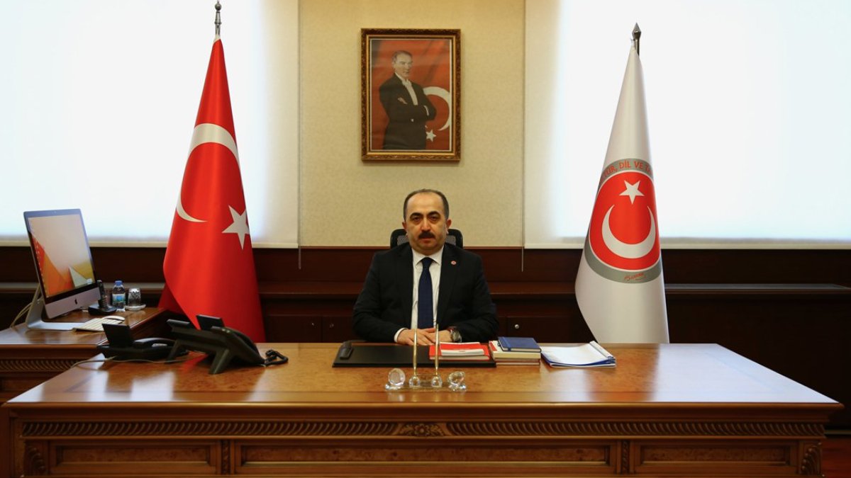 Prof. Dr. Yüksel Özgen Türk Tarih Kurumu Başkanlığı'na atandı