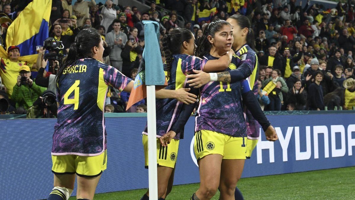 Son çeyrek finalistler Kolombiya ve Fransa oldu