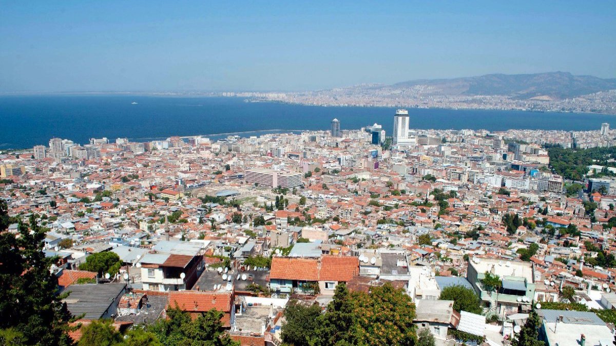 "İzmir'in artık yeni inşaatları taşıyacak gücü yok"
