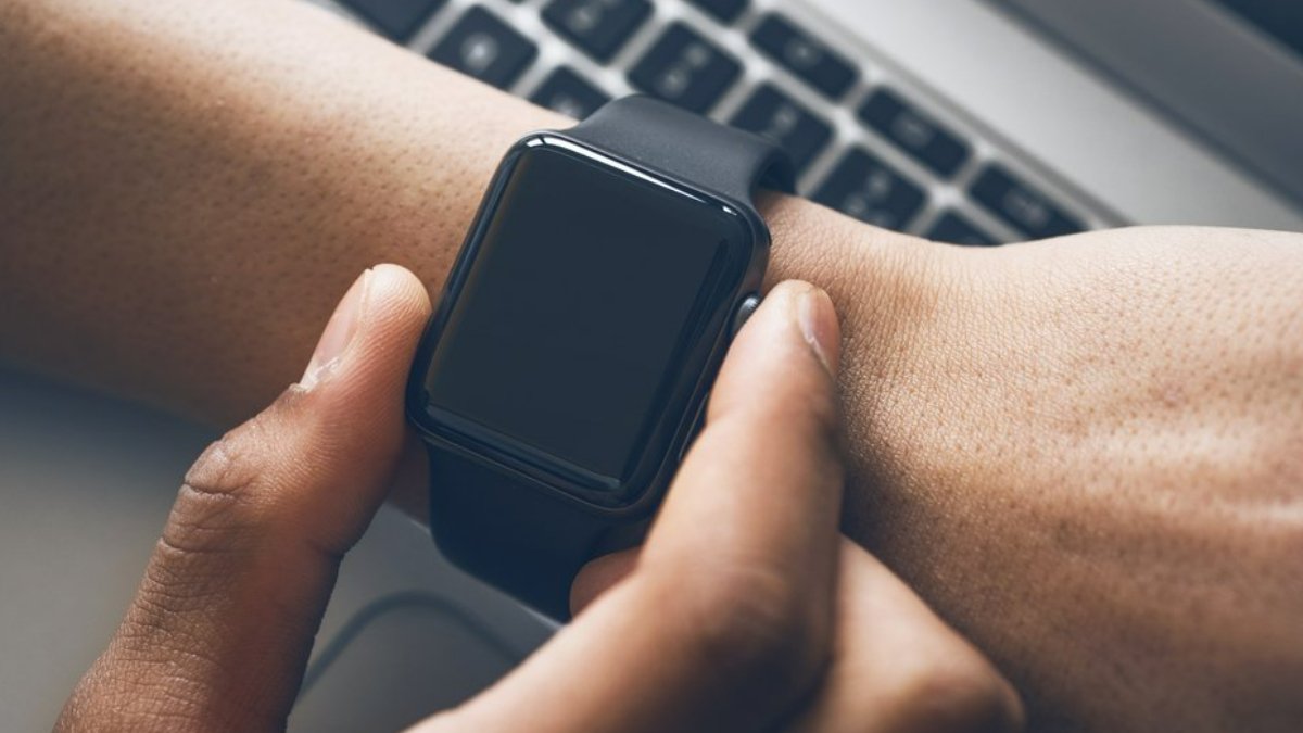 Apple Watch ve Fitbit'te yaygın: Uzmanlar, zararlı bakterilere karşı uyardı