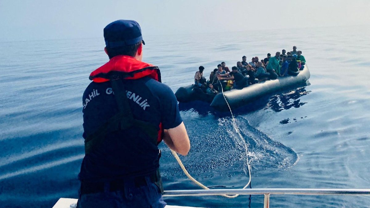 Ege'de 172 kaçağa operasyon