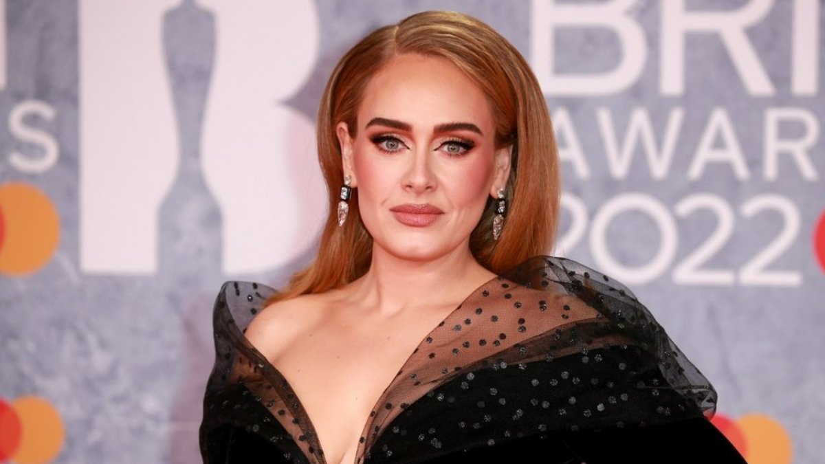 Ünlü şarkıcı Adele hayranını korudu