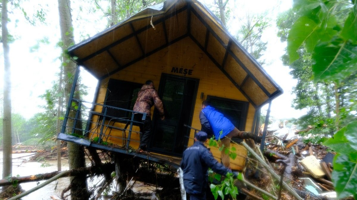 6 kişiye mezar olan bungalov evleri yıkım kararına rağmen faaliyetini sürdürmüş