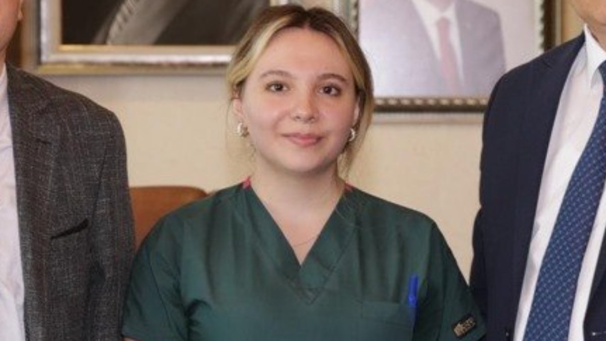 Hasta bakıcı olarak çalışıyordu, tıp fakültesini kazandı