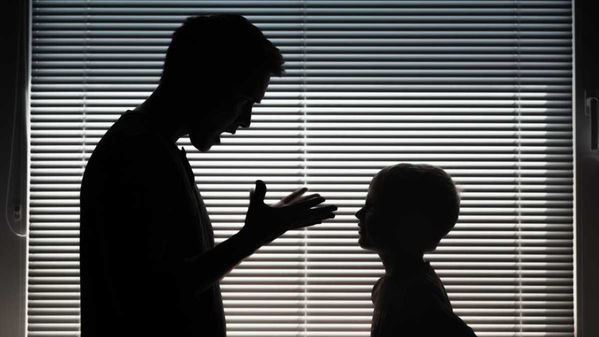 Ebeveynleri ilgilendiren bilimsel araştırma: Bağırmak büyük zarar veriyor