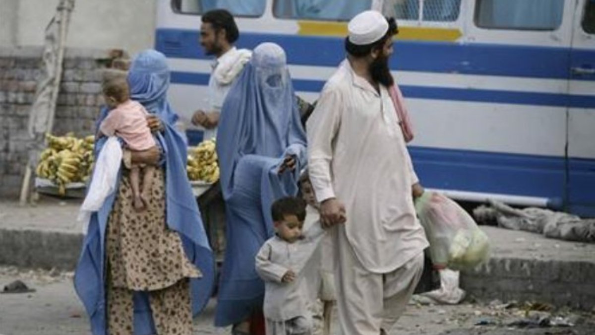 Pakistan'da yasa dışı göçmen krizi: Hemen ülkeyi terk edin
