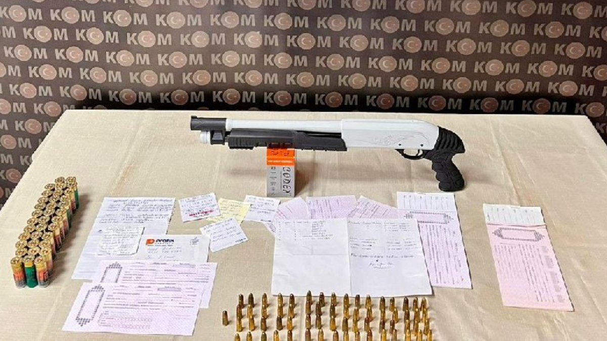 Silah zoruyla senet imzalatıyorlardı… Yakalandılar