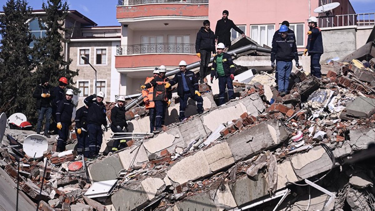 Hatay'da deprem soruşturmasında 3 kişi tutuklandı