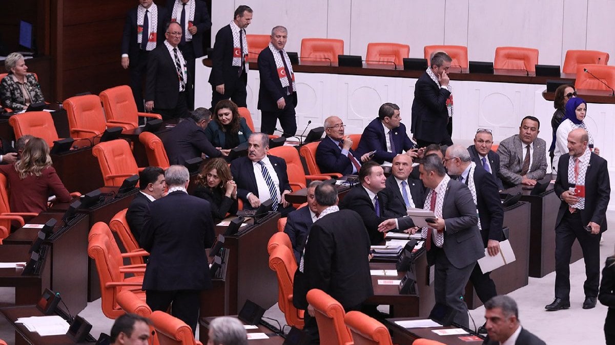 Eylem yaptılar, koltuğu kaptılar