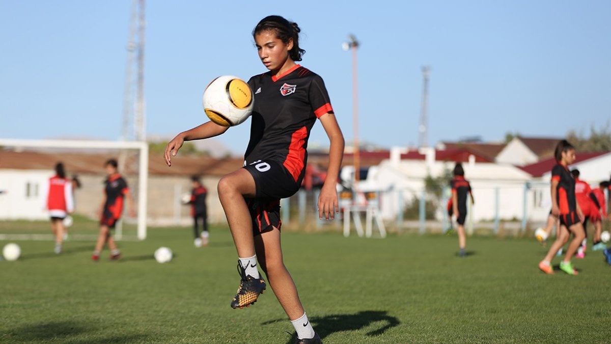 Vanlı Şilan Akbal, UEFA Gelişim Turnuvası'nda milli takımla tarih yazdı