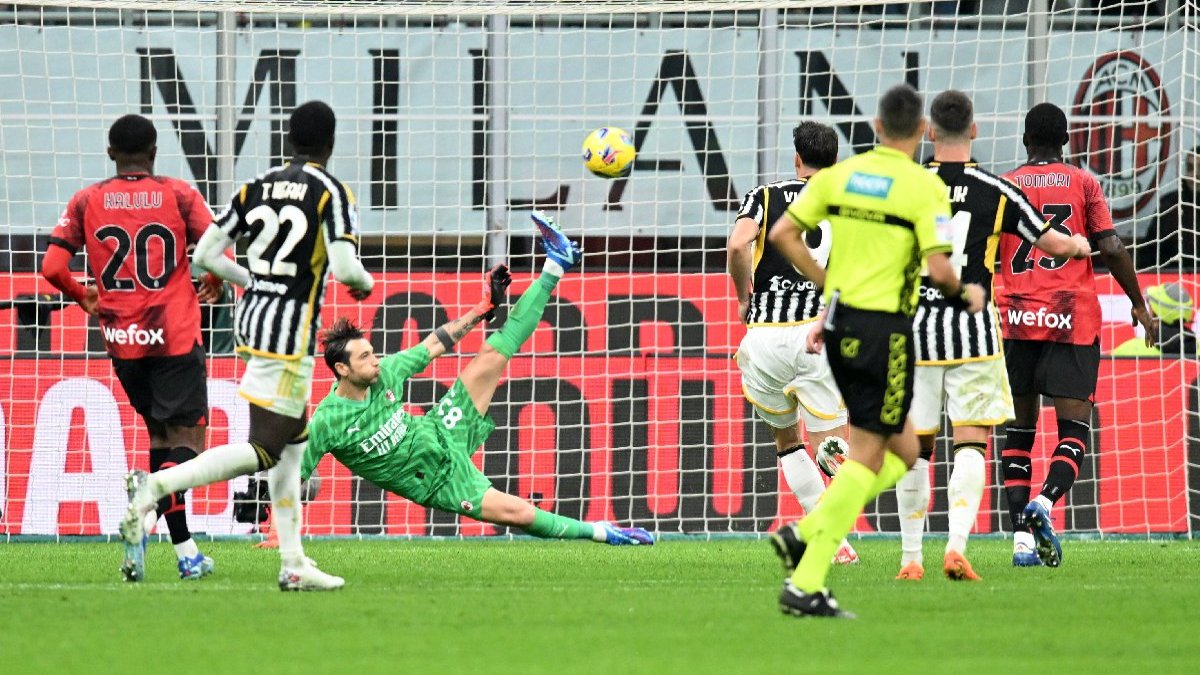 Juventus Milan'ı tek golle devirdi, zirve el değiştirdi