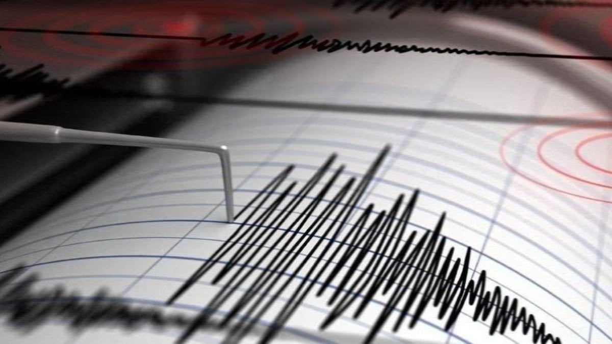 Nepal'de 5,2 büyüklüğünde deprem