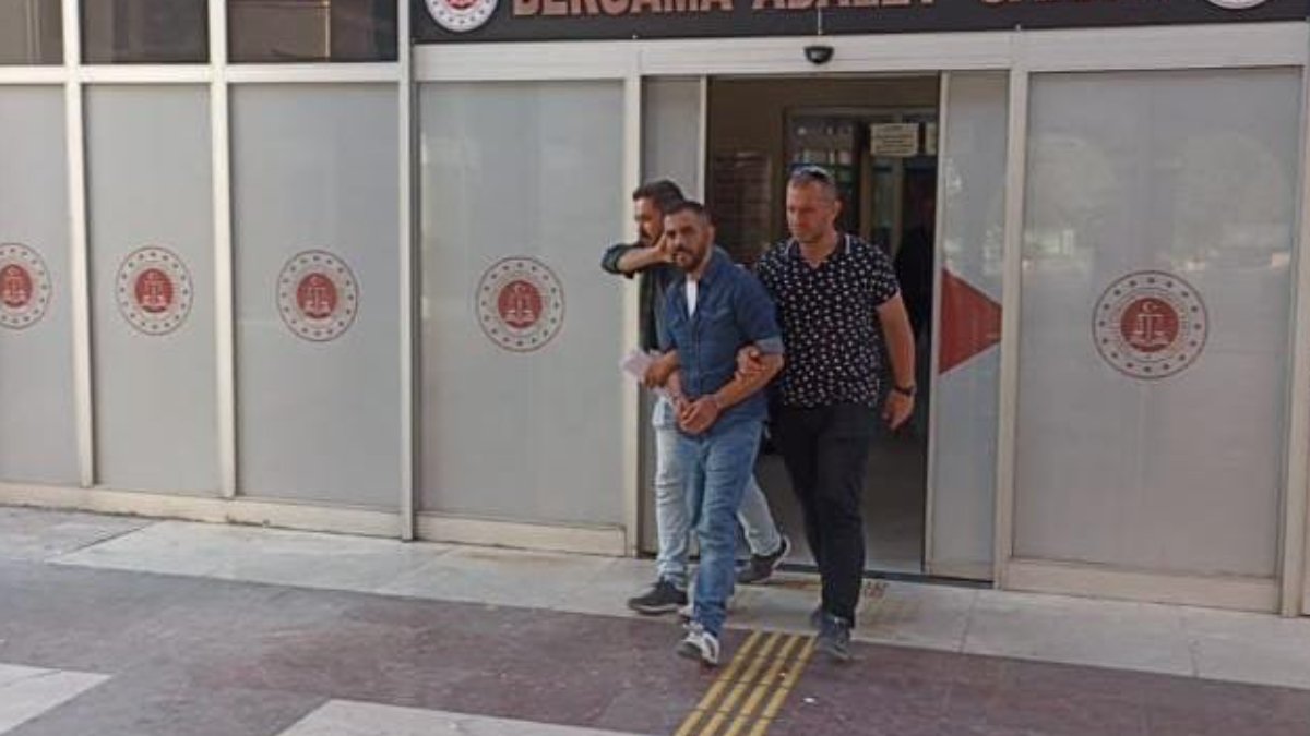 İzmir'de zehir taciri suçüstü yakalandı