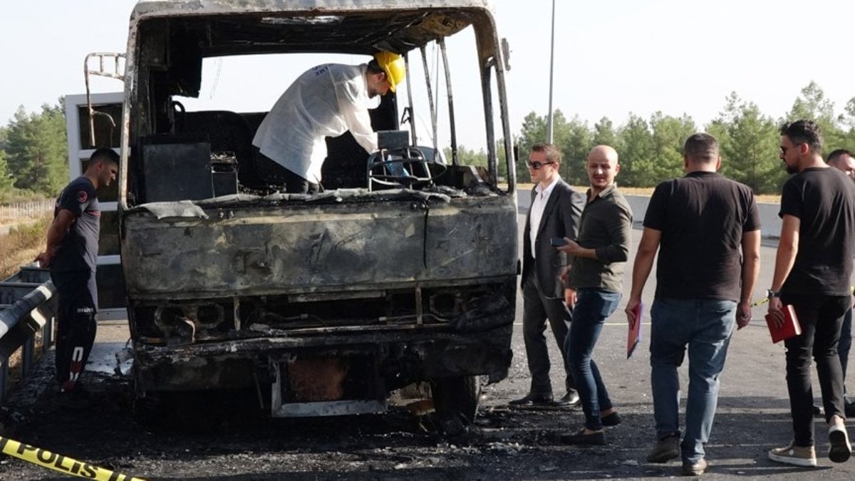 Karavana çevirdiği midibüste çıkan yangında öldü