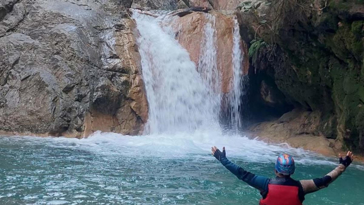 Osmaniye'de 19 şelaleli kanyon keşfedildi