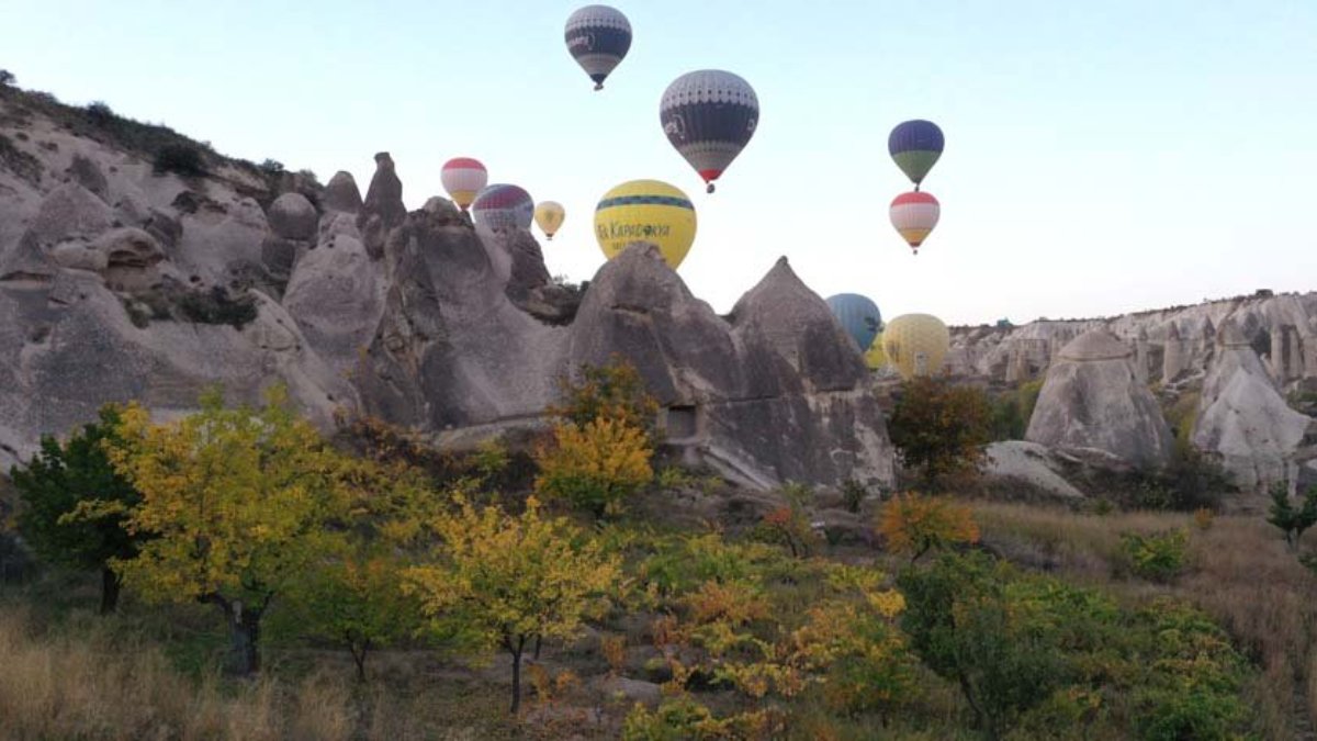 Kapadokya'da sonbahar renkleri fotoğraf tutkunlarını cezbediyor