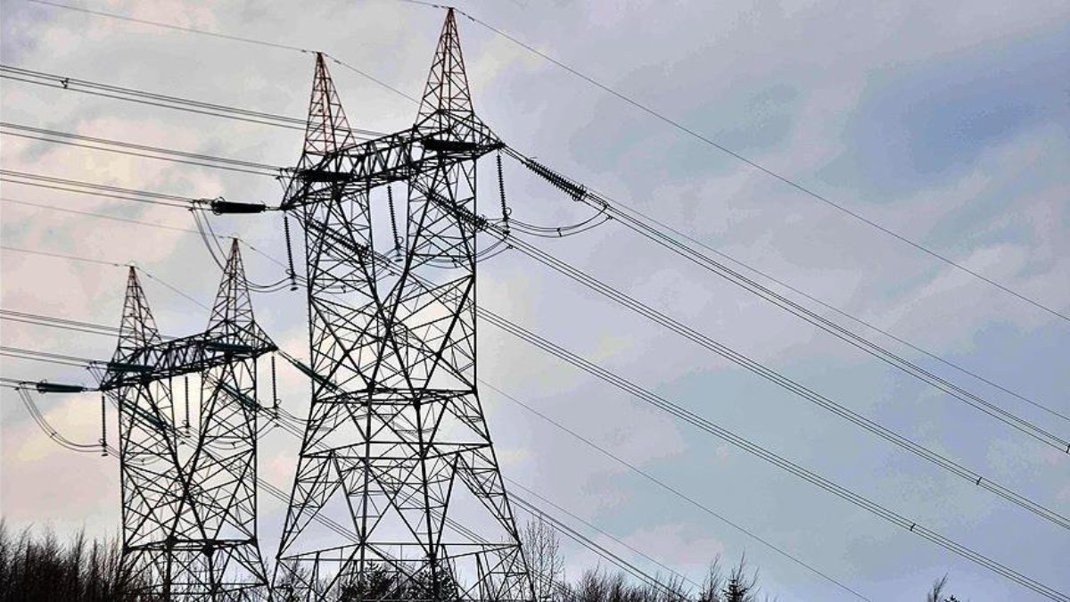 Deprem bölgesindeki lisanssız üretim tesisleri ihtiyaç fazlası elektriğini satabilecek