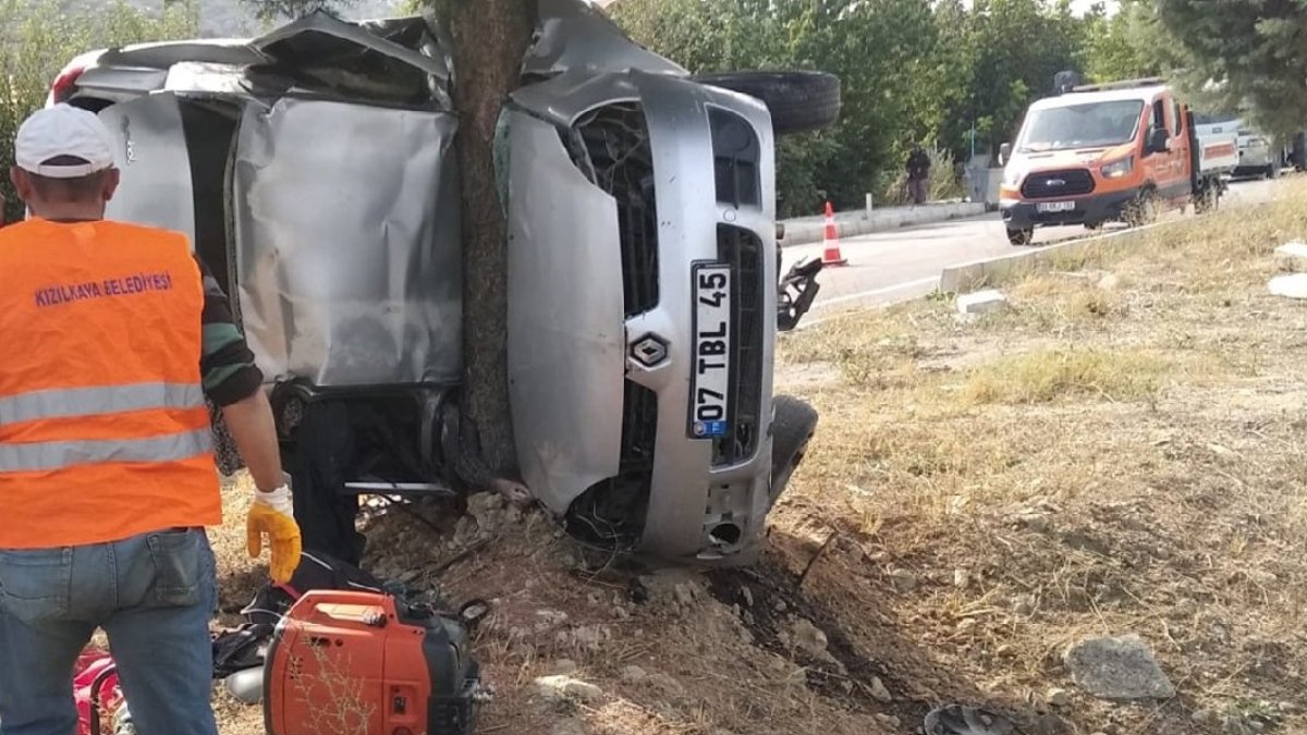 Baba ve oğlu feci şekilde can verdi