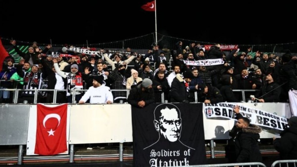 Beşiktaş taraftarları, Norveç'te yönetimi protesto etti