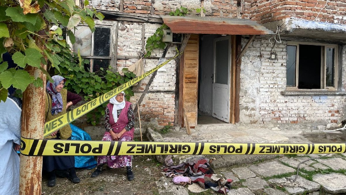 Halıdan çıkan duman 102 yaşındaki vatandaşı canından etti