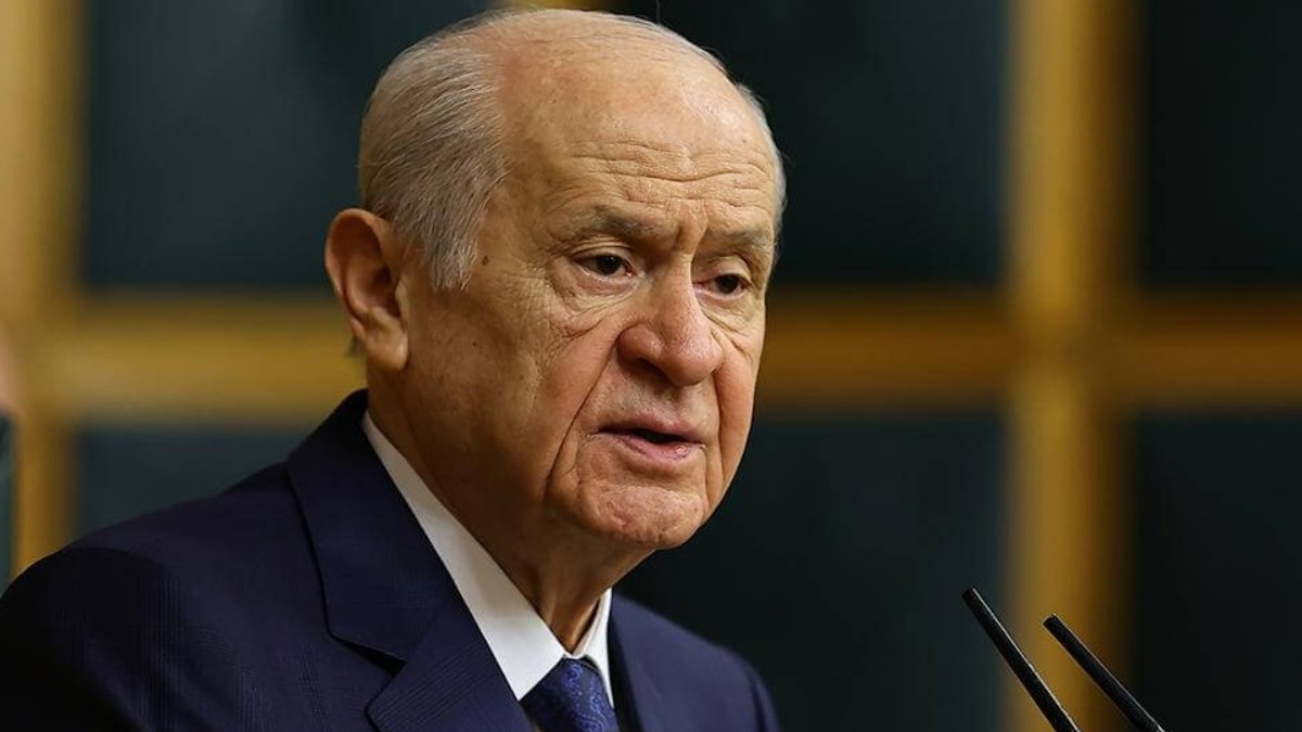 Bahçeli Cumhuriyet'in 100'üncü yılını kutladı