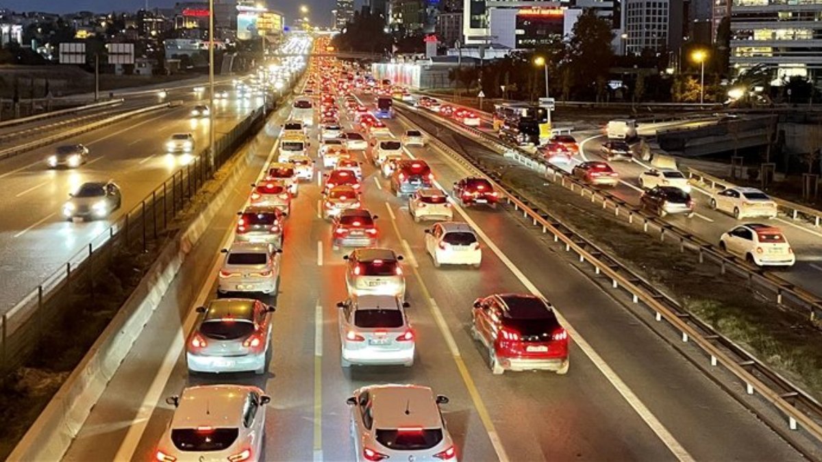 Gerekçe Filistin mitingi: İstanbul'da yarın bazı yollar trafiğe kapanacak