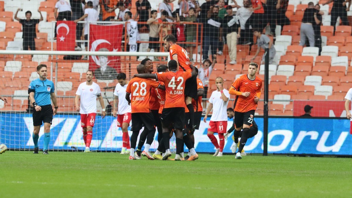 Adanaspor, sahasında Ümraniyespor'u yendi