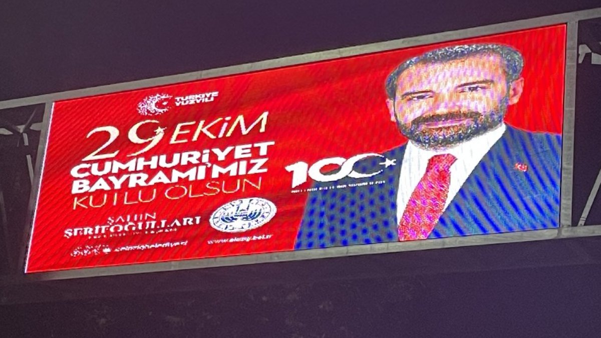 AKP'li Başkan'dan Atatürksüz 100'üncü yıl afişi