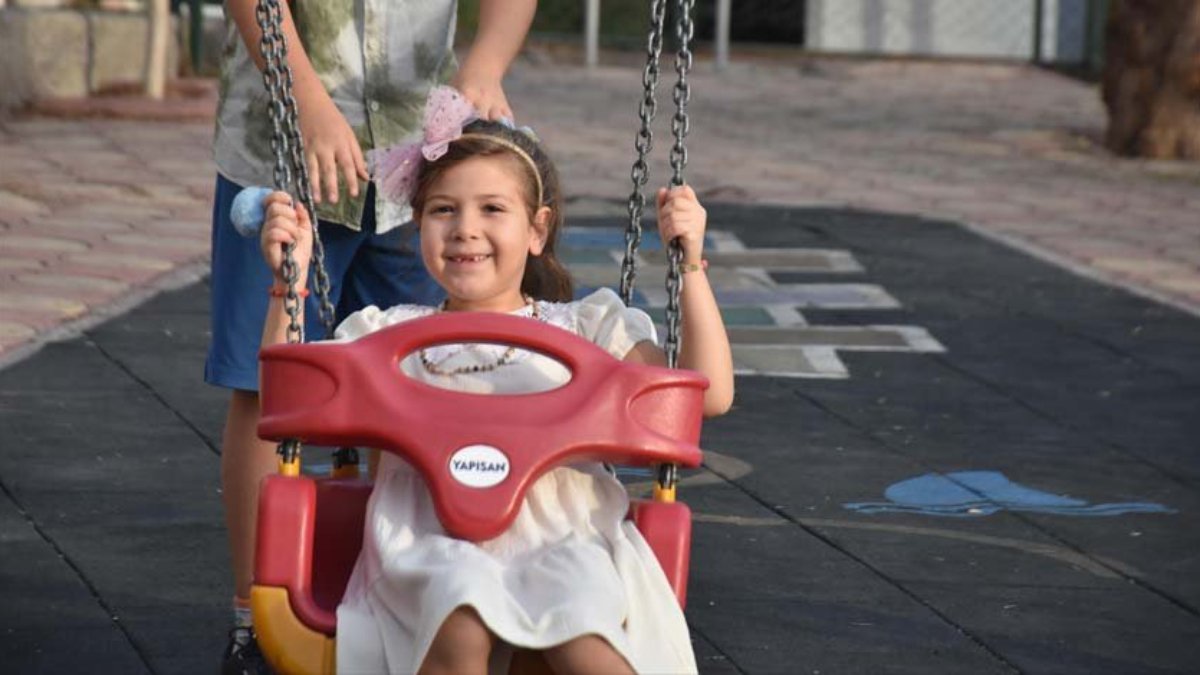 İzmir depreminin simgesi Ayda, annesinin adının verildiği parkta